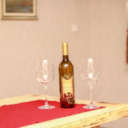 Ethno Village Dolina Mira 아파트 페일