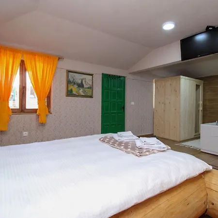 Ethno Village Dolina Mira Pale