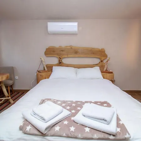 Ethno Village Dolina Mira